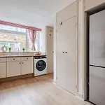 River Thames & Tate Britain - 4Br With Patio - Cityapartmentstay
