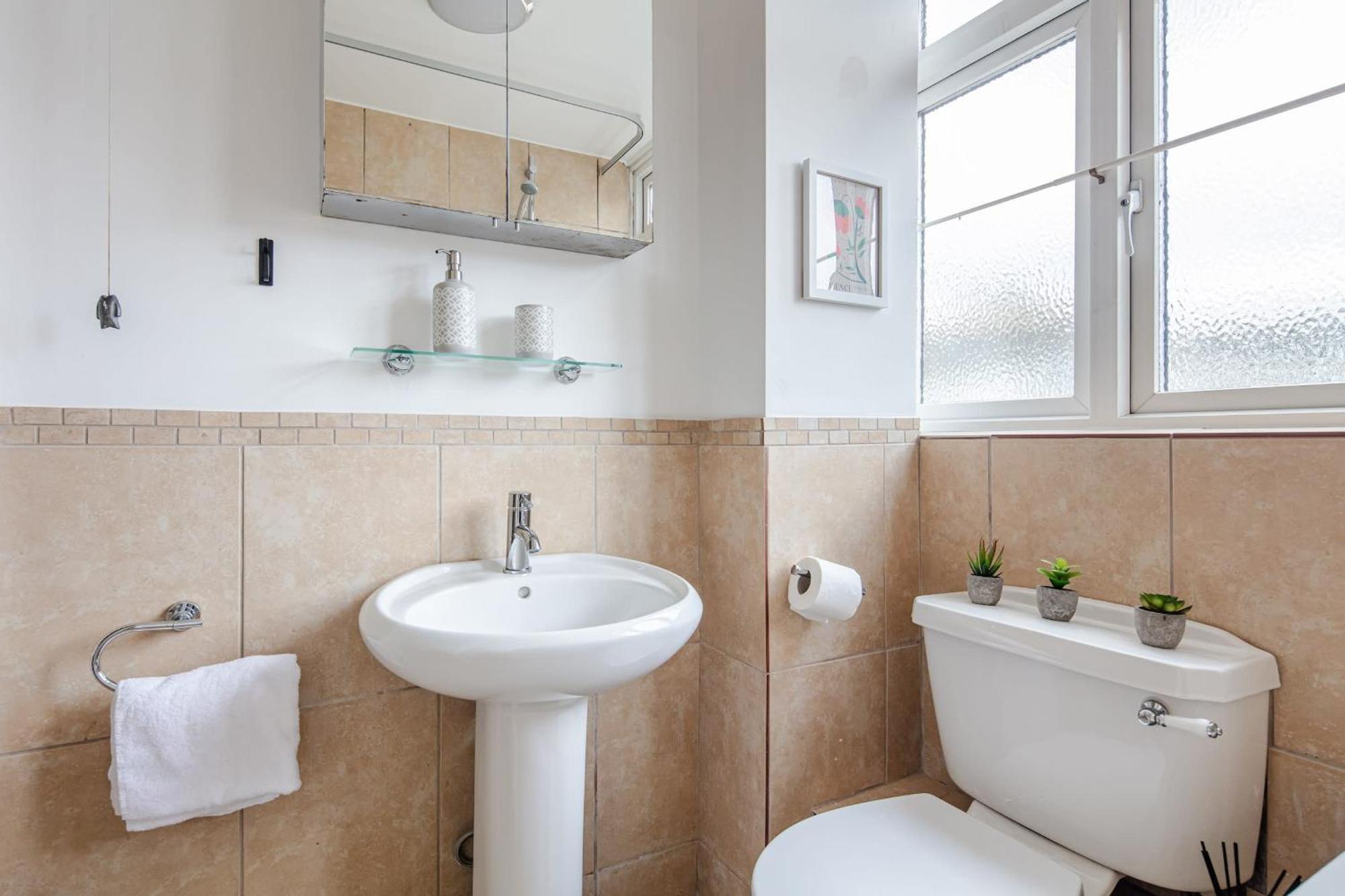 River Thames & Tate Britain - 4br With Patio - Cityapartmentstay Apartamento